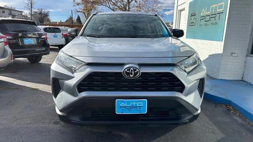 2020 Toyota RAV4 LE