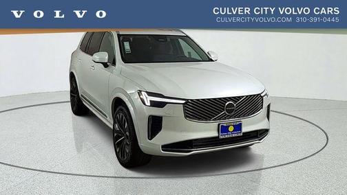 Crystal White Pearl 2026 Volvo XC90 Plug-In Hybrid T8 Core