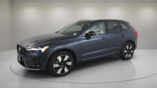 2025 Volvo XC60 Plug-In Hybrid T8 Plus