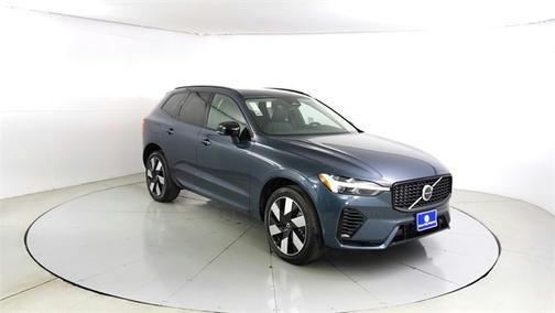 2025 Volvo XC60 Plug-In Hybrid T8 Plus