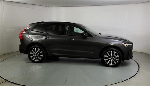2025 Volvo XC60 B5 Core