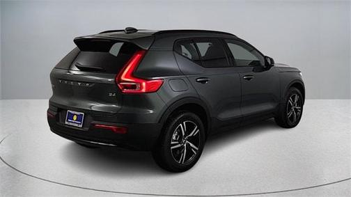 2026 Volvo XC40 B4 Core