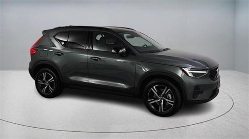 2026 Volvo XC40 B4 Core