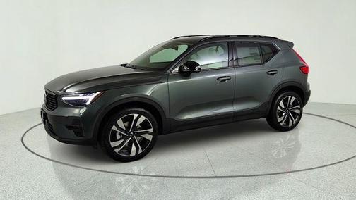 Forest Green 2026 Volvo XC40 B5 Ultra