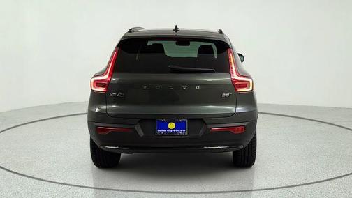Forest Green 2026 Volvo XC40 B5 Ultra