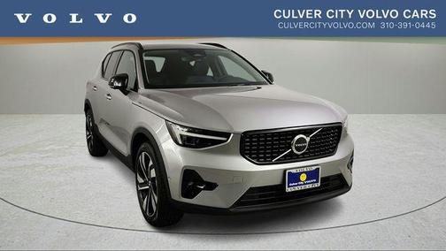 2026 Volvo XC40 B5 Ultra
