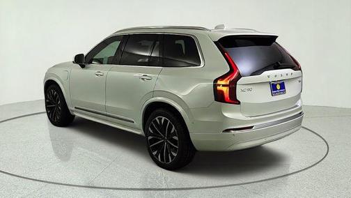Crystal White Pearl 2026 Volvo XC90 Plug-In Hybrid T8 Plus 7-Seater