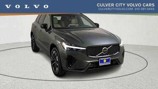 Forest Green 2026 Volvo XC60 B5 Plus