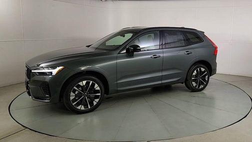 Forest Green 2026 Volvo XC60 B5 Plus