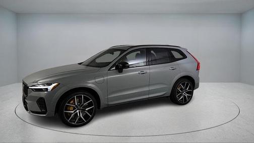 2026 Volvo XC60 Plug-In Hybrid T8 Polestar Engineered