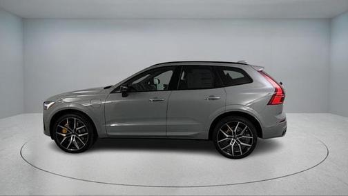 2026 Volvo XC60 Plug-In Hybrid T8 Polestar Engineered