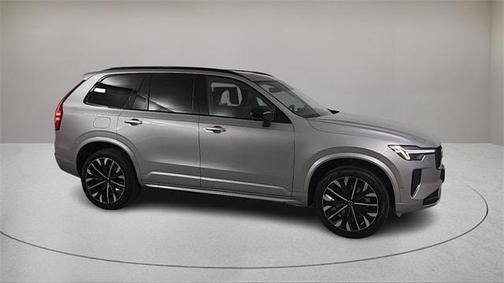 2026 Volvo XC90 B6 Ultra Dark Theme 6-Seater