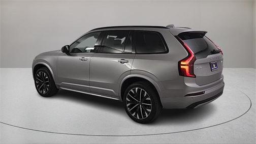 2026 Volvo XC90 B6 Ultra Dark Theme 6-Seater