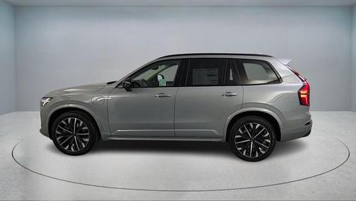 2026 Volvo XC90 Plug-In Hybrid T8 Ultra Dark Theme 7-Seater