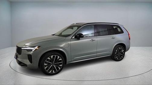 2026 Volvo XC90 Plug-In Hybrid T8 Ultra Dark Theme 7-Seater
