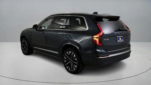 2026 Volvo XC90 Plug-In Hybrid T8 Plus 7-Seater