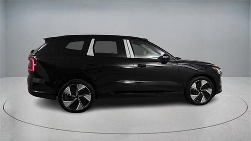 2025 Volvo EX90 Twin Motor Performance Ultra 6-Seater