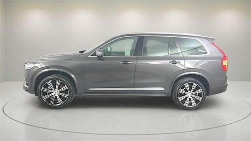 2025 Volvo XC90 B6 Ultra