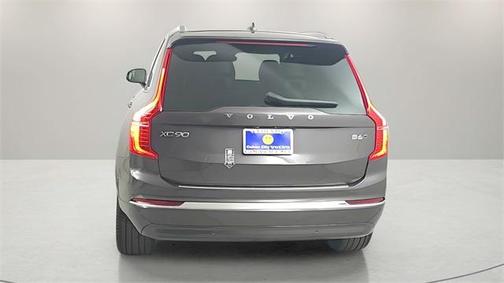 2025 Volvo XC90 B6 Ultra