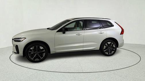 Crystal White 2026 Volvo XC60 B5 Plus