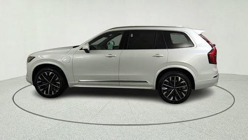 Crystal White Pearl 2026 Volvo XC90 Plug-In Hybrid T8 Plus 6-Seater