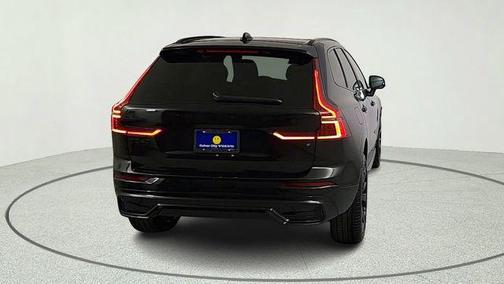 Onyx Black Metallic 2026 Volvo XC60 Plug-In Hybrid T8 Ultra Black Edition