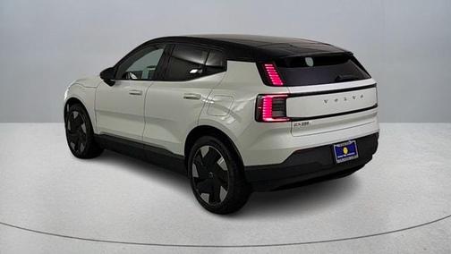 Crystal White 2026 Volvo EX30 Twin Motor Plus