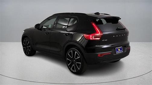 2026 Volvo XC40 B5 Ultra
