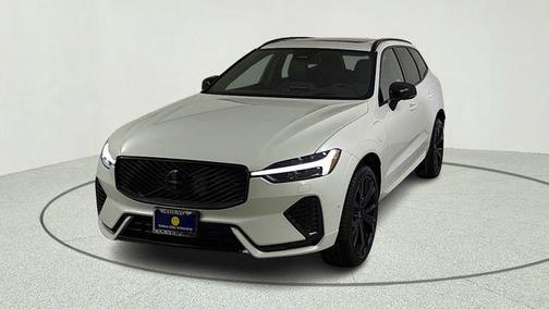 Crystal White 2026 Volvo XC60 Plug-In Hybrid T8 Ultra Black Edition