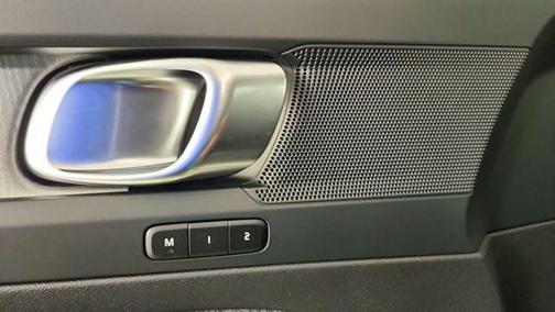 Forest Green 2026 Volvo XC40 B5 Core