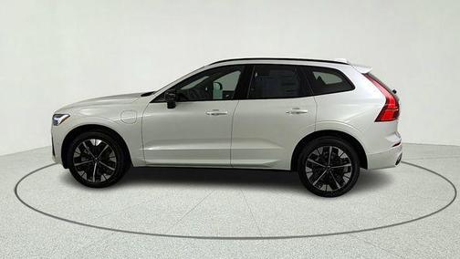 Crystal White 2026 Volvo XC60 Plug-In Hybrid T8 Plus