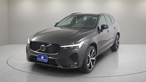 2025 Volvo XC60 B5 Ultra