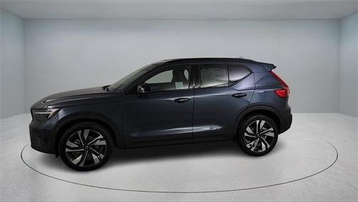 2026 Volvo XC40 B4 Plus