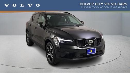 2026 Volvo XC40 B4 Core