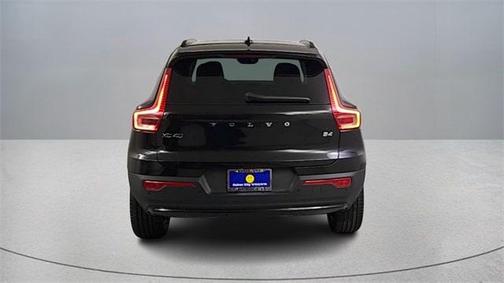 2026 Volvo XC40 B4 Core