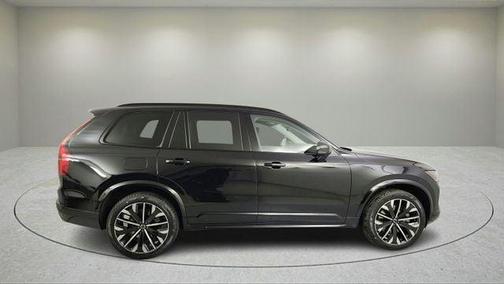 2026 Volvo XC90 Plug-In Hybrid T8 Ultra Dark Theme 6-Seater
