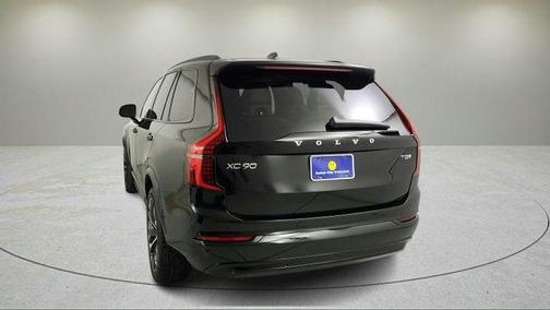 2026 Volvo XC90 Plug-In Hybrid T8 Ultra Dark Theme 6-Seater