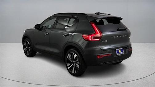 2026 Volvo XC40 B5 Ultra