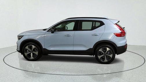 Cloud 9 White 2026 Volvo XC40 B5 Plus