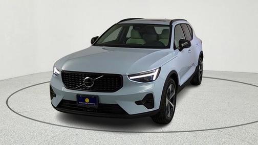 Cloud 9 White 2026 Volvo XC40 B5 Plus