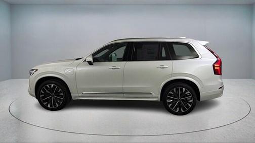 2026 Volvo XC90 Plug-In Hybrid T8 Plus 7-Seater