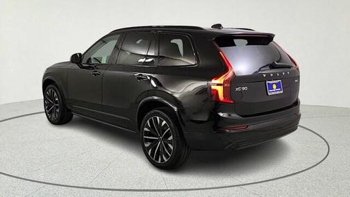 2026 Volvo XC90 B6 Ultra Dark Theme 6-Seater