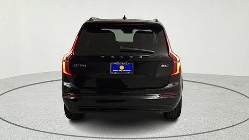 2026 Volvo XC90 B6 Ultra Dark Theme 6-Seater