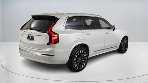 2026 Volvo XC90 Plug-In Hybrid T8 Plus 7-Seater