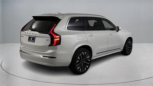 2026 Volvo XC90 Plug-In Hybrid T8 Plus 7-Seater