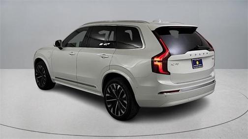 2026 Volvo XC90 Plug-In Hybrid T8 Plus 7-Seater