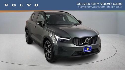 2026 Volvo XC40 B5 Core
