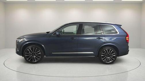 2025 Volvo XC90 B6 Ultra