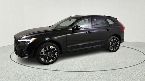 Onyx Black Metallic 2026 Volvo XC60 B5 Plus