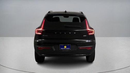 2026 Volvo XC40 B5 Ultra